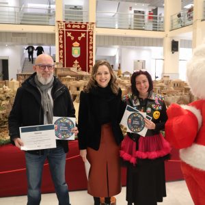 Ke Coquetos y Muebles Romero Hogar ganan el III Concurso de Escaparates de Navidad