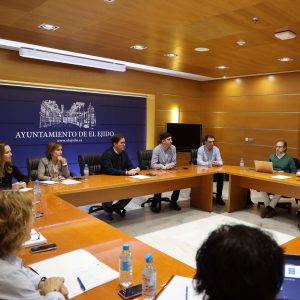 Primera reunión técnica para la puesta en marcha del nodo de emprendimiento digital Agrotech en El Ejido incluido en el Programa Retech