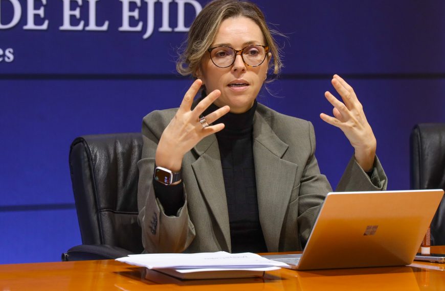 La primera Comisión de Trabajo del Plan Estratégico de Comercio de El Ejido se reúne para avanzar en su implantación y fortalecer al sector