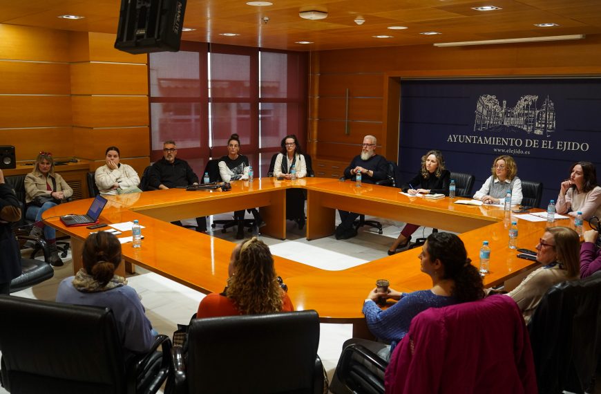 Ayuntamiento y comerciantes exploran nuevas acciones de dinamización y promoción conjuntas para acercar el comercio local a los ejidenses y ofrecerles una experiencia diferencial