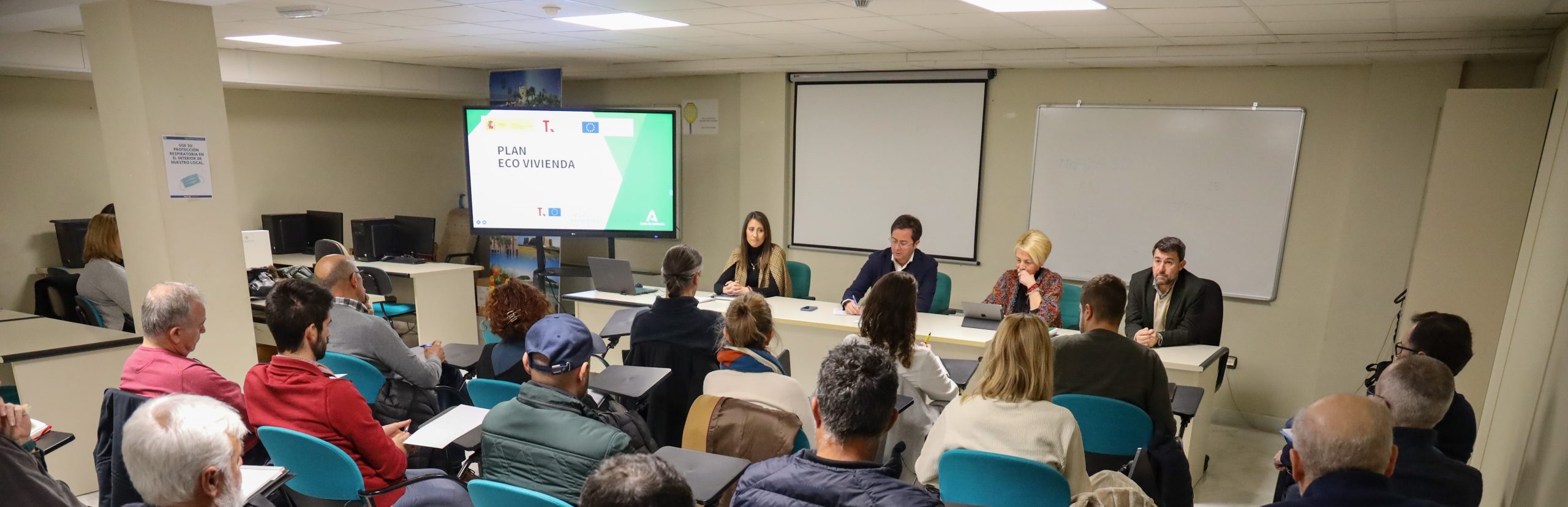 Fomento Presenta el Plan EcoVivienda de la Junta en el municipio de El Ejido