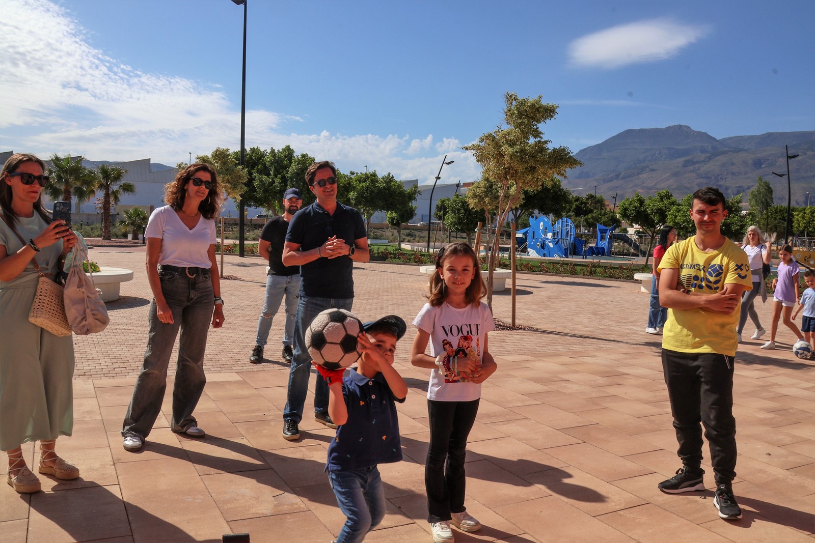 El Ejido celebra el Día Internacional de las Familias con una jornada lúdica intergeneracional en el Parque San José