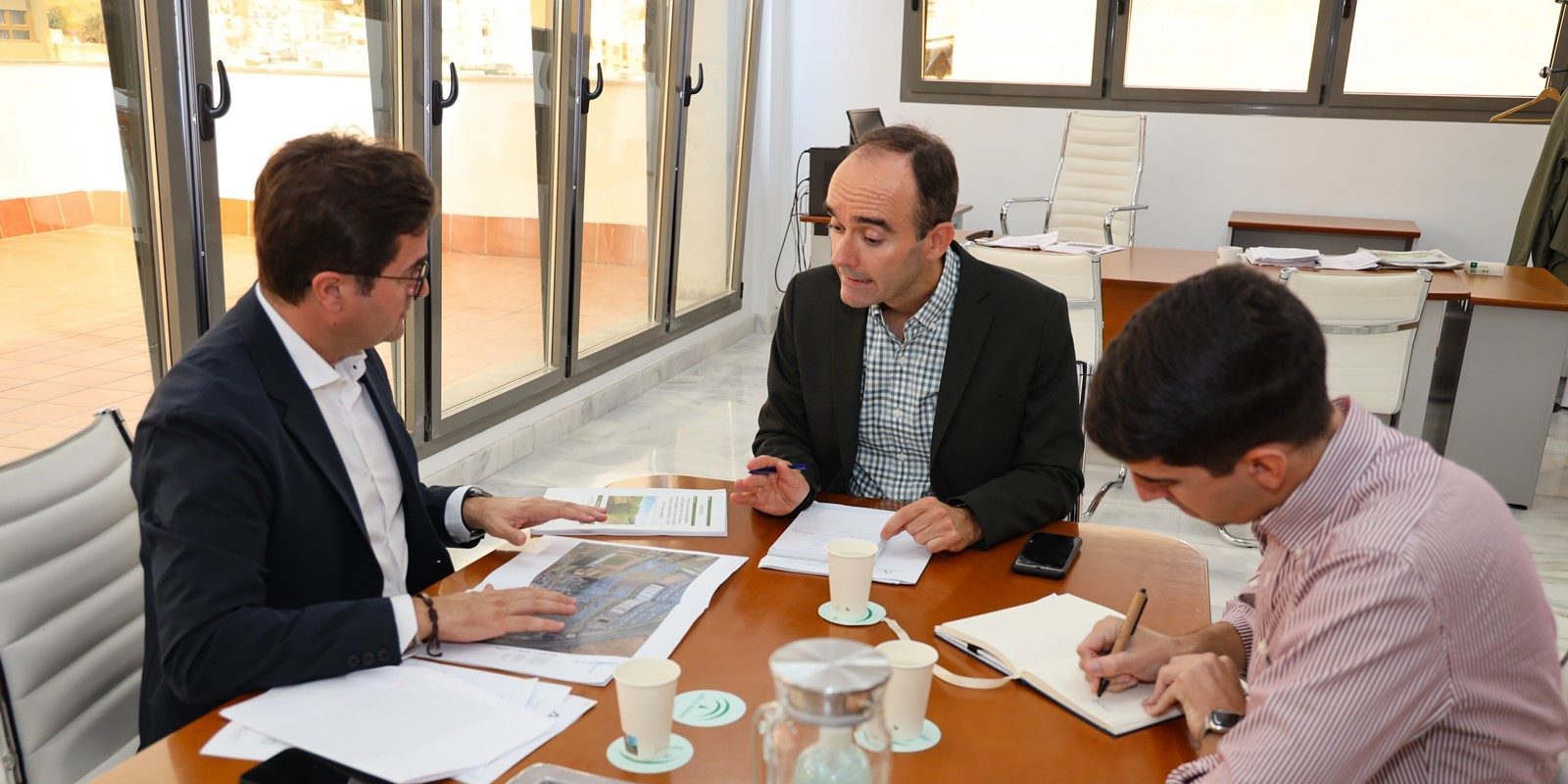 Reunión con el delegado de Sostenibilidad y Medio Ambiente, Manuel de la Torre