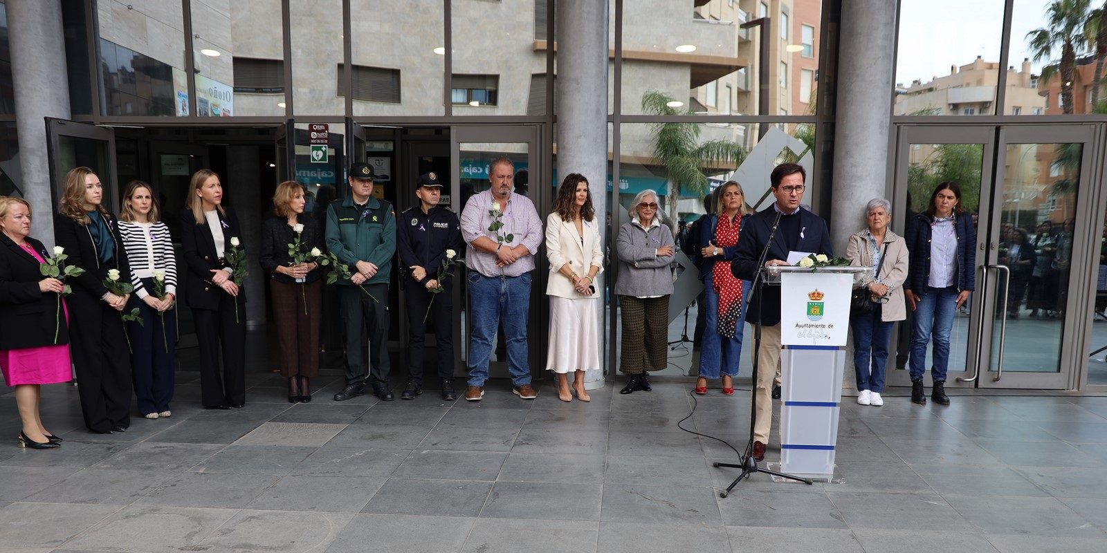 El Ejido recuerda a las 41 mujeres y 8 niños asesinados durante 2024 en el Día Internacional de la Eliminación de la violencia hacia la mujer