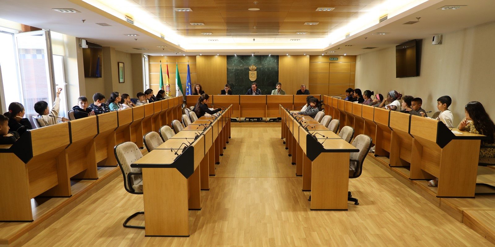 Alumnos del CEIP José Salazar reivindican los derechos de los menores con un Pleno Infantil en el Día Internacional de los Derechos del Niño