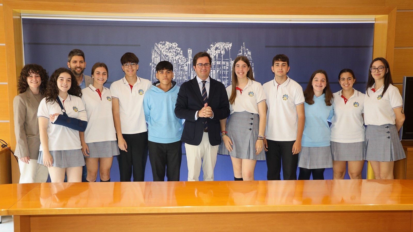 Alumnos del colegio Divina Infantita se convierten en Embajadores Júnior del programa Euroscola y visitan el Parlamento Europeo