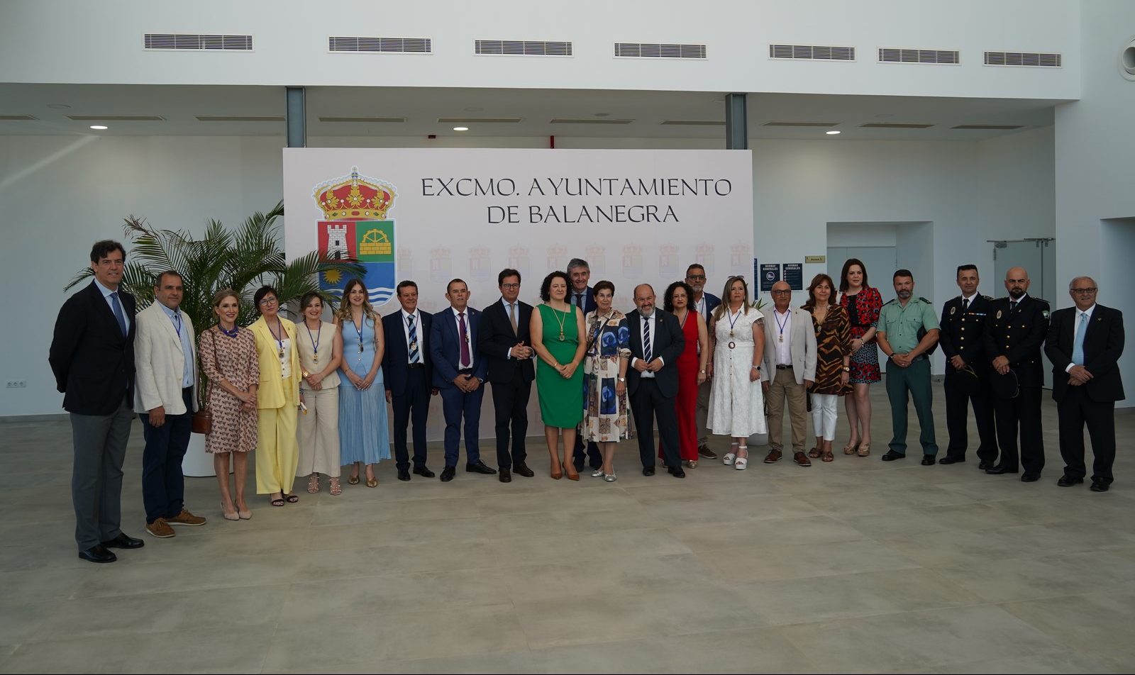 El alcalde acompaña y felicita a Balanegra en su Día del Municipio