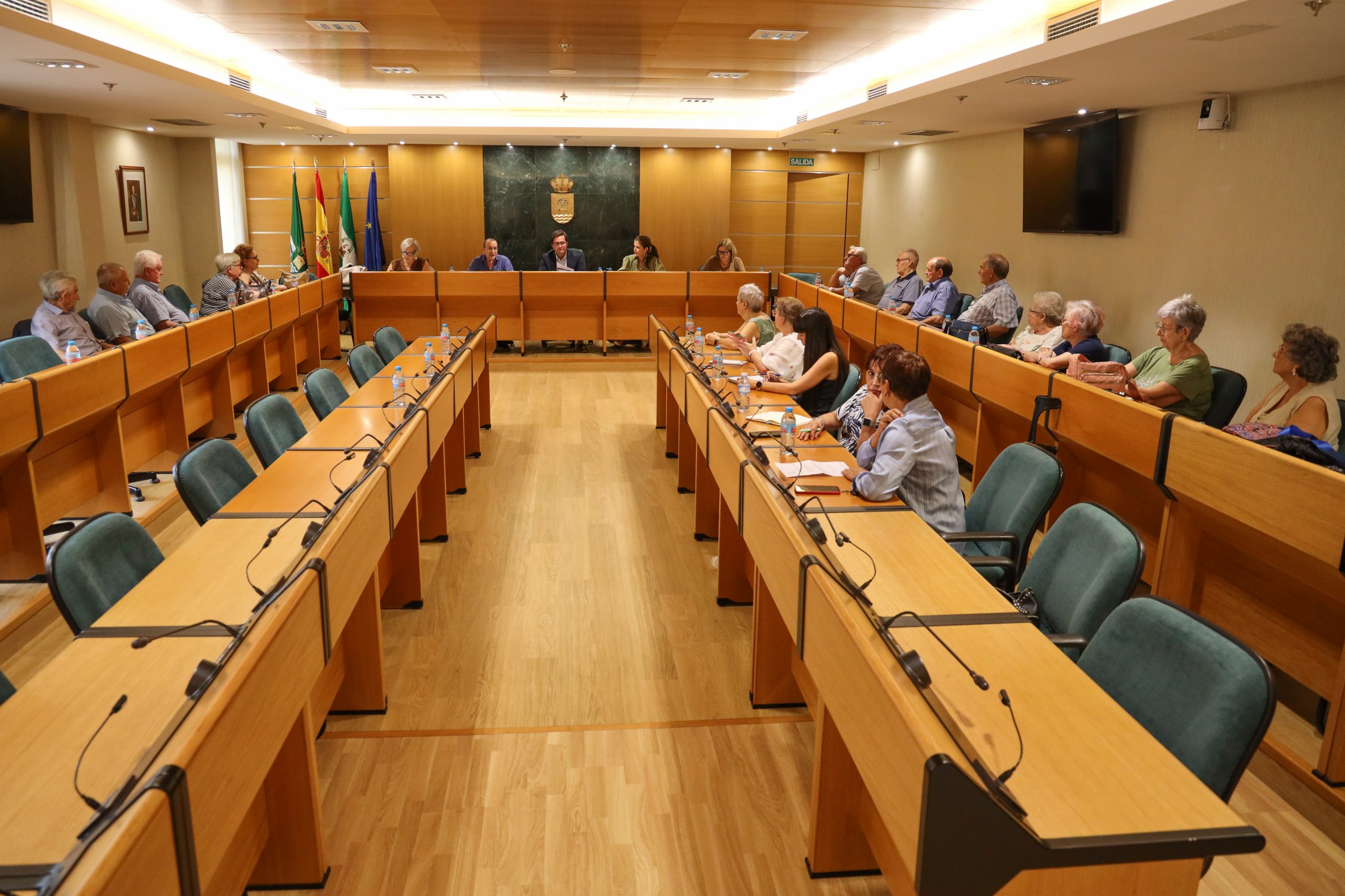 El Consejo del Mayor aprueba el Reglamento de Régimen Interno para mejorar el funcionamiento de los centros de la Tercera Edad municipales
