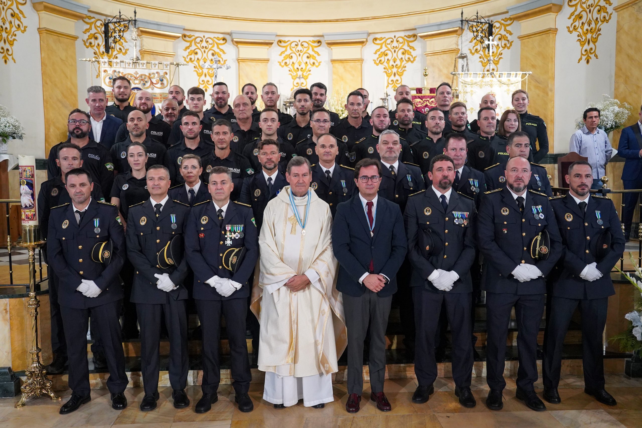 La Divina Infantita, Patrona de El Ejido y de la Policía Local, recorre las calles ejidenses en su día grande