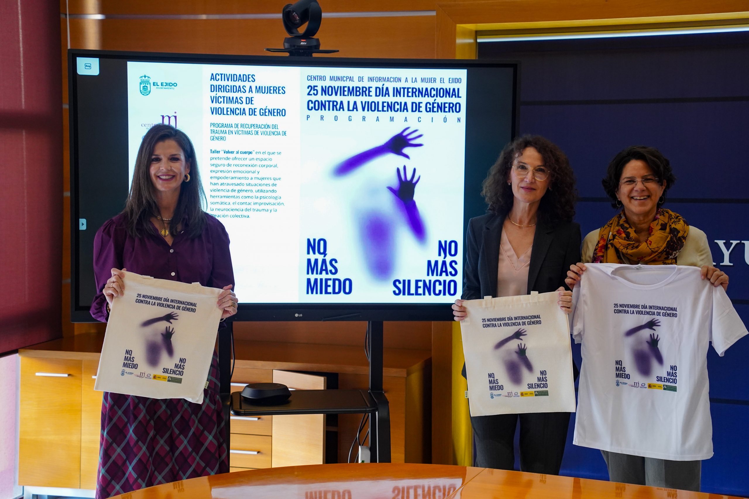 El Ejido conmemora el 25N con talleres, actividades de concienciación para escolares, música reivindicativa, una ruta urbana contra la violencia de género y homenaje a las víctimas