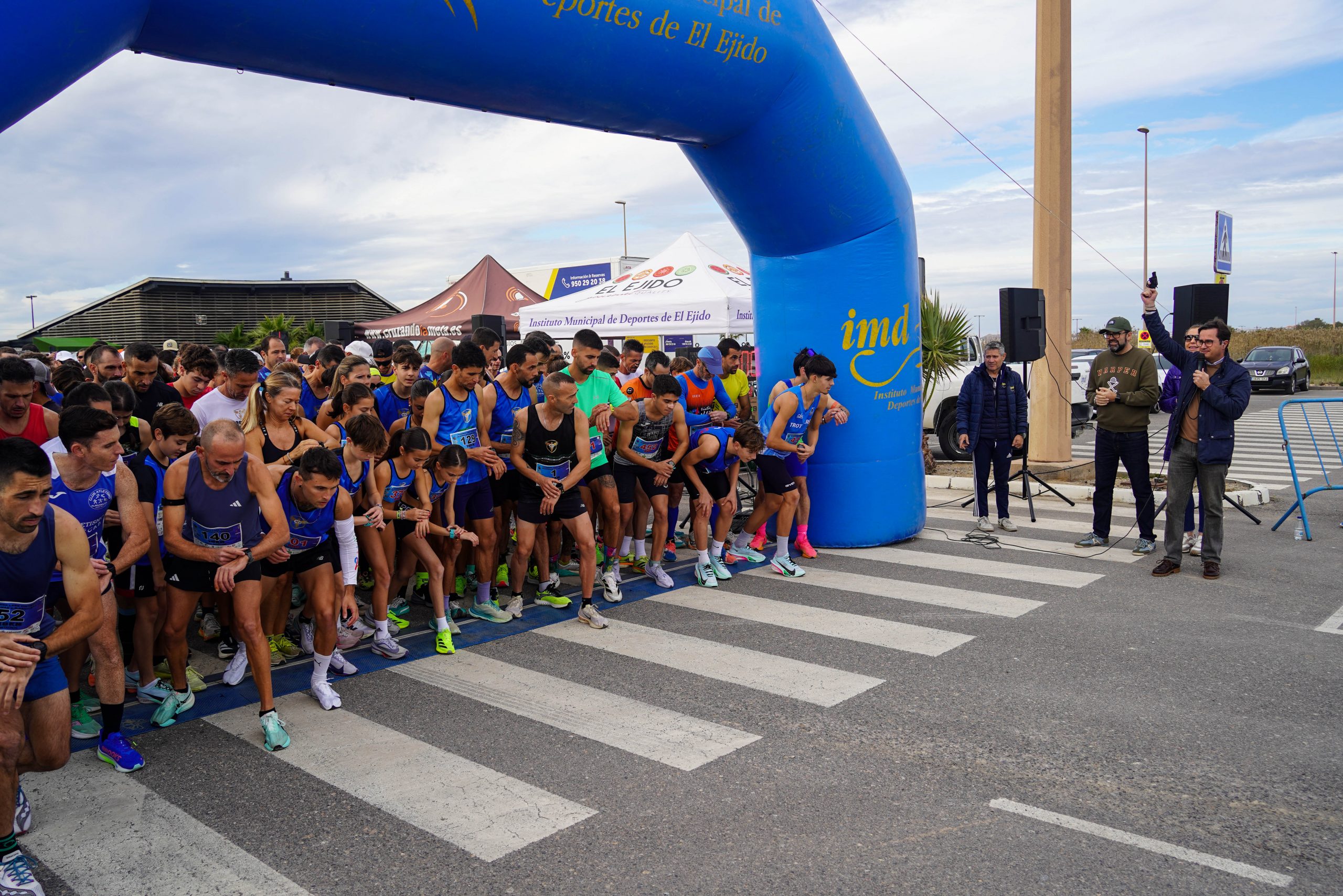 Abdelhakim Elissaoui y Jéssica Martín ganan la Carrera Lago Victoria Almerimar CD Aguilera