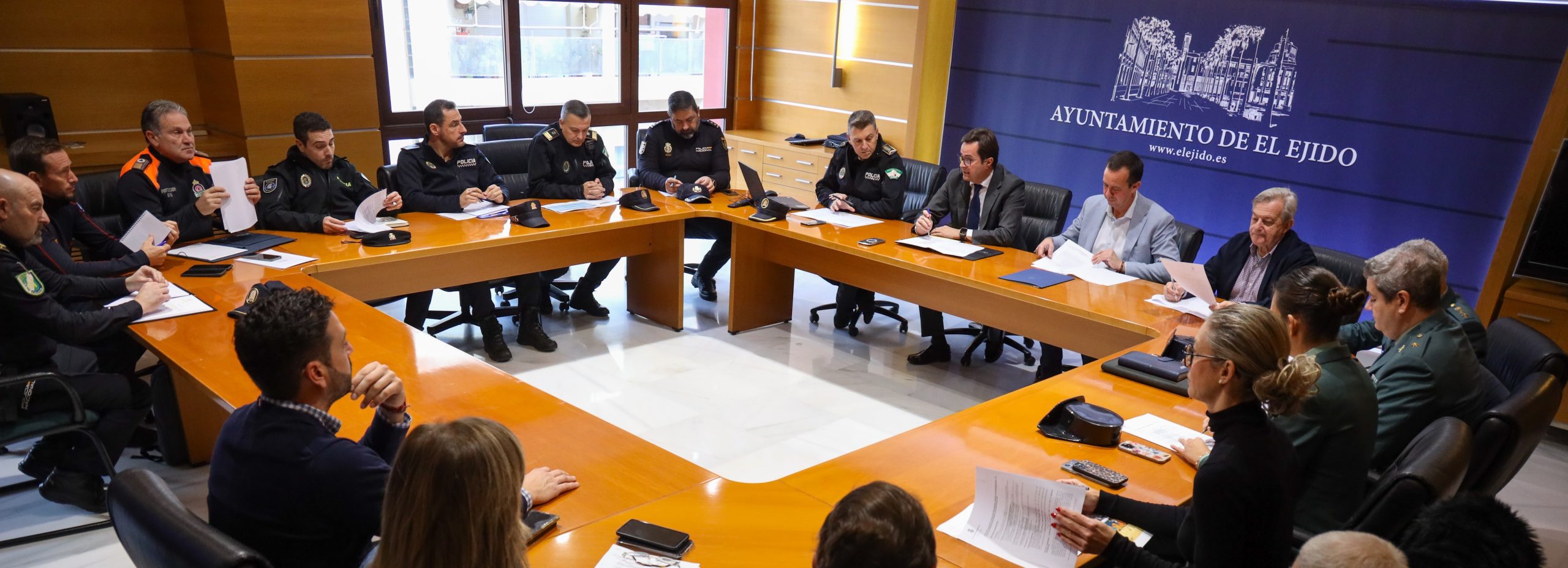 Videovigilancia y ampliación de la zona de actuación del Plan de ‘Comercio Seguro’ para garantizar la seguridad en El Ejido en Navidad