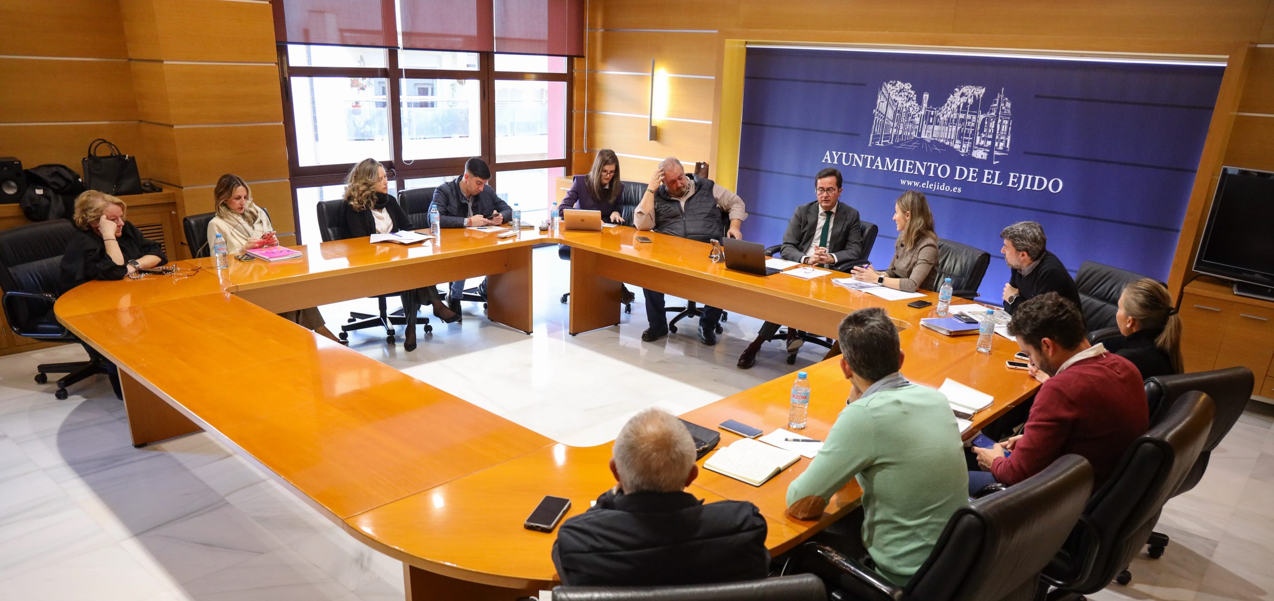 La Junta de Gobierno ha aprobado la aportación de 18 millones euros para el funcionamiento de la Residencia de Mayores, IMD, DUE y Consorcio de Bomberos