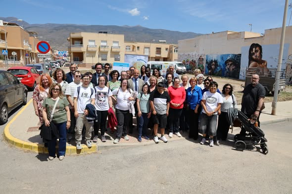 Ayuntamiento y Diputación entregan a Down El Ejido el proyecto de su nueva sede
