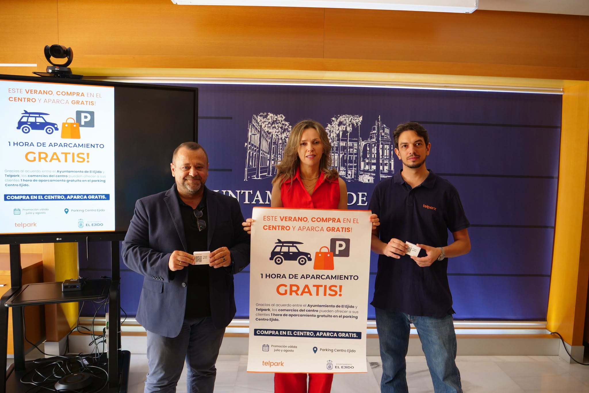 Los comerciantes de El Ejido ofrecerán a sus clientes 1 hora de aparcamiento gratuito en el parking Centro Ejido