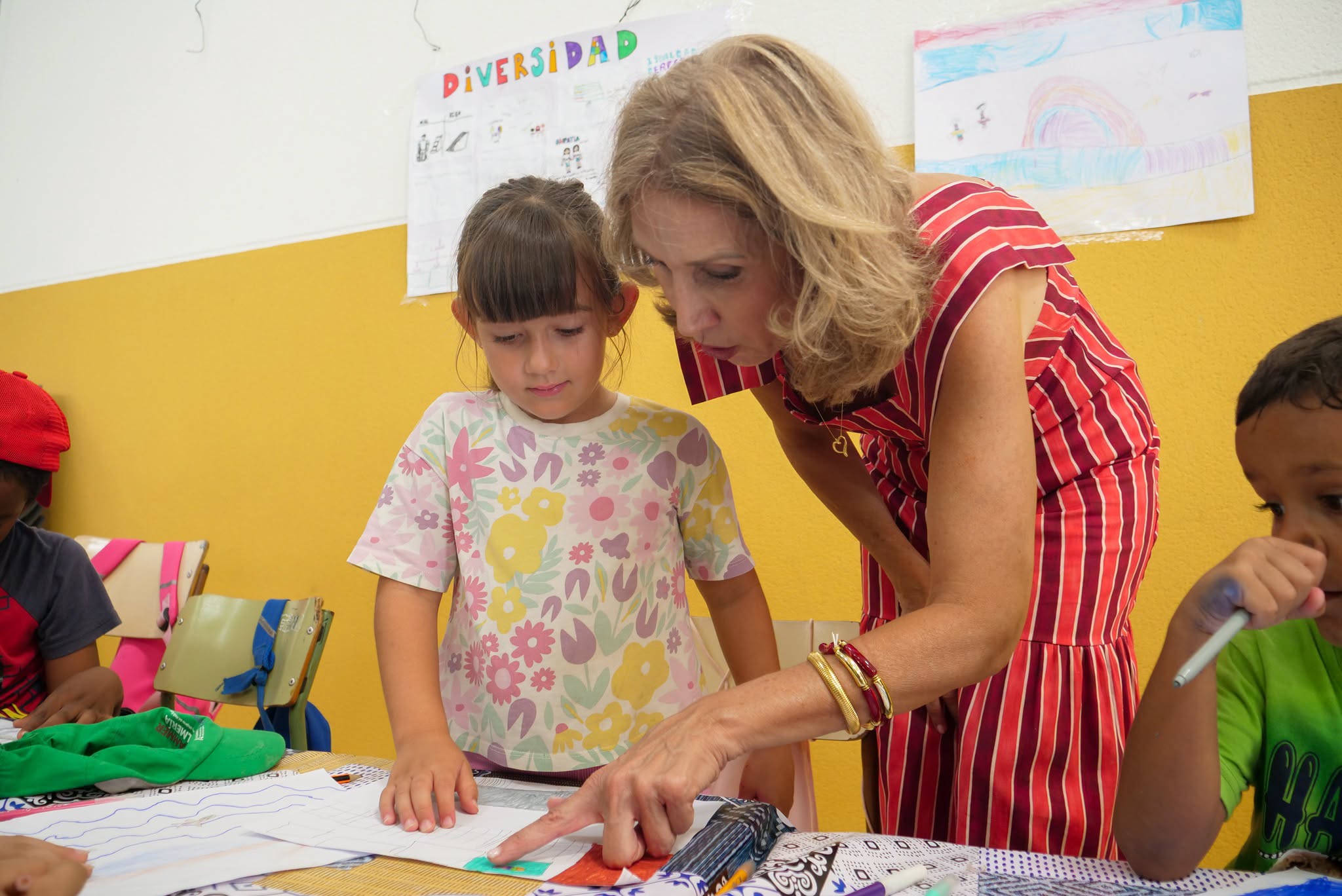 Ayuntamiento y Junta refuerzan la conciliación familiar y laboral con la Escuela de Verano que está desarrollando AFAMMER en San Agustín