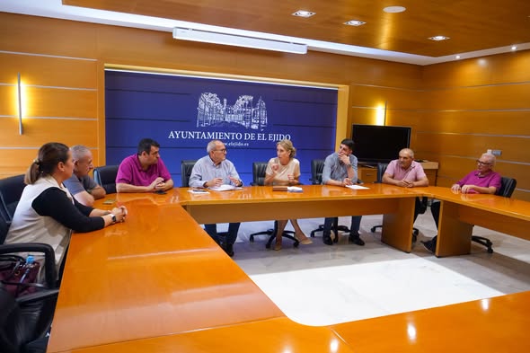 Ayuntamiento y COAG abordan los principales retos de la campaña agrícola, con especial atención a la seguridad en el campo
