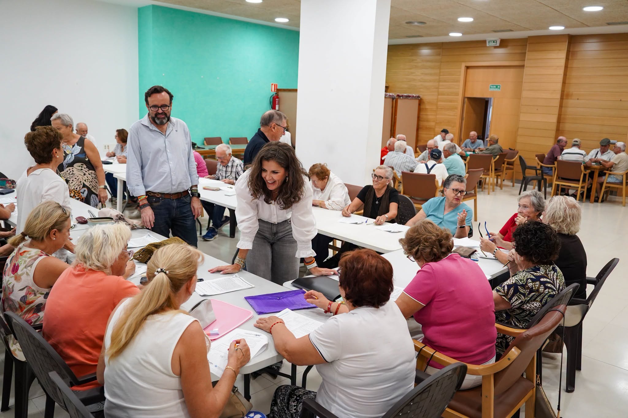 Arranca un nuevo curso para los talleres gratuitos de memoria y digitalización en los trece centros municipales de mayores de El Ejido
