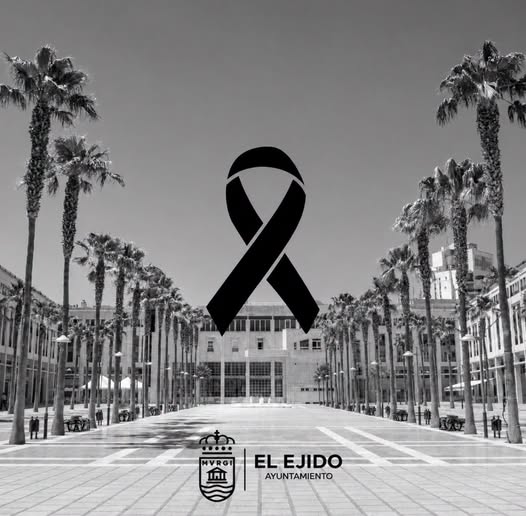 El Ejido se suma al luto oficial de tres días que se ha decretado en toda Andalucía en señal de duelo y profundo respeto con las personas que han fallecido como consecuencia del accidente ferroviario producido en el municipio de Urda y en solidaridad con las víctimas